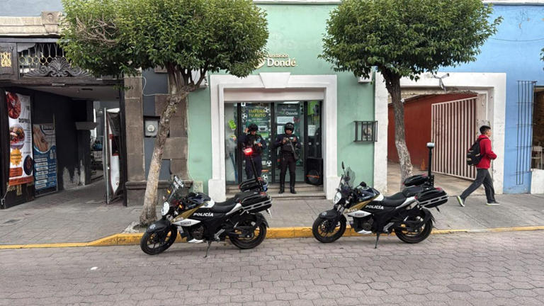 En pleno centro de Tlaxcala tres sujetos robaron joyas de una casa de empeño, a pesar de estar ubicada en la calle&nbsp;principal.